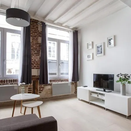 Old Town - Superb In Rue Esquermoise ! *